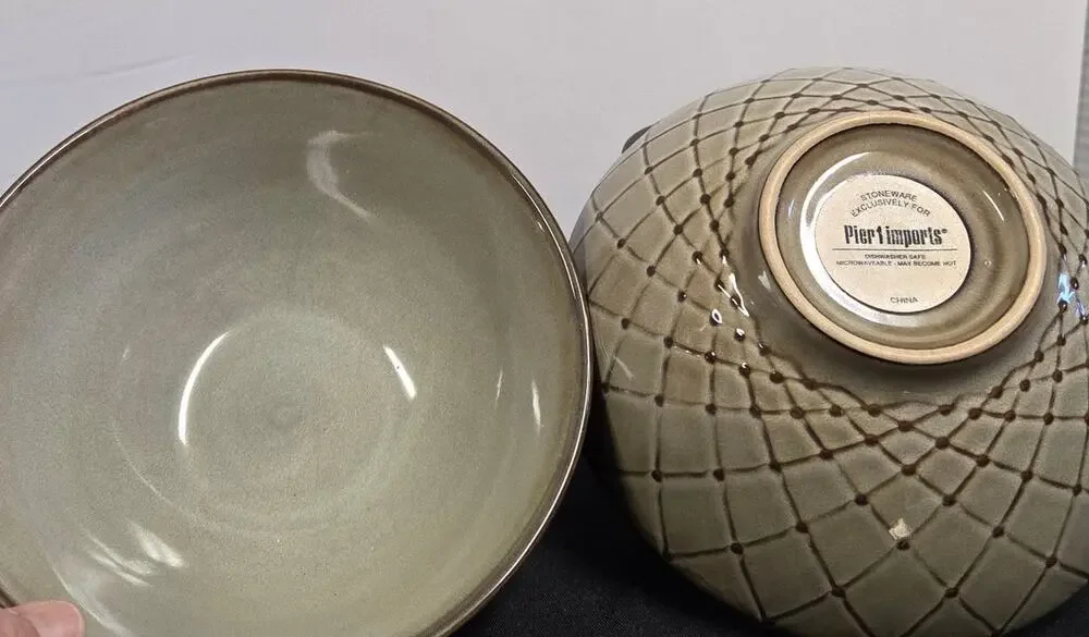 Pier 1 Imports Stoneware Bowls 7” Beige Lattice Pattern Rustic Soup Cereal Set 2